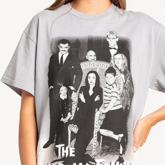 NEW The Adams Family Graphic Tee - Picture 3 of 9